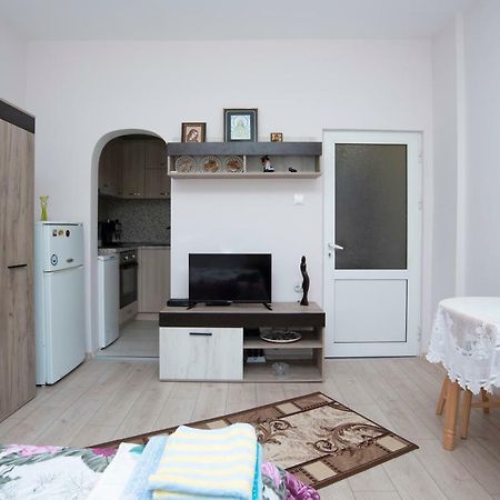 Lynn'S Oasis-Ocean Touch In Core Downtown Apartamento Burgas Exterior foto