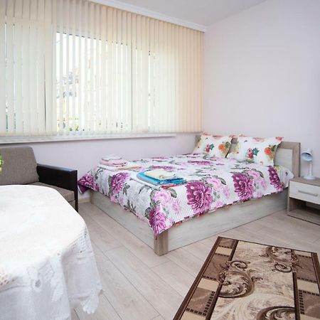 Lynn'S Oasis-Ocean Touch In Core Downtown Apartamento Burgas Exterior foto