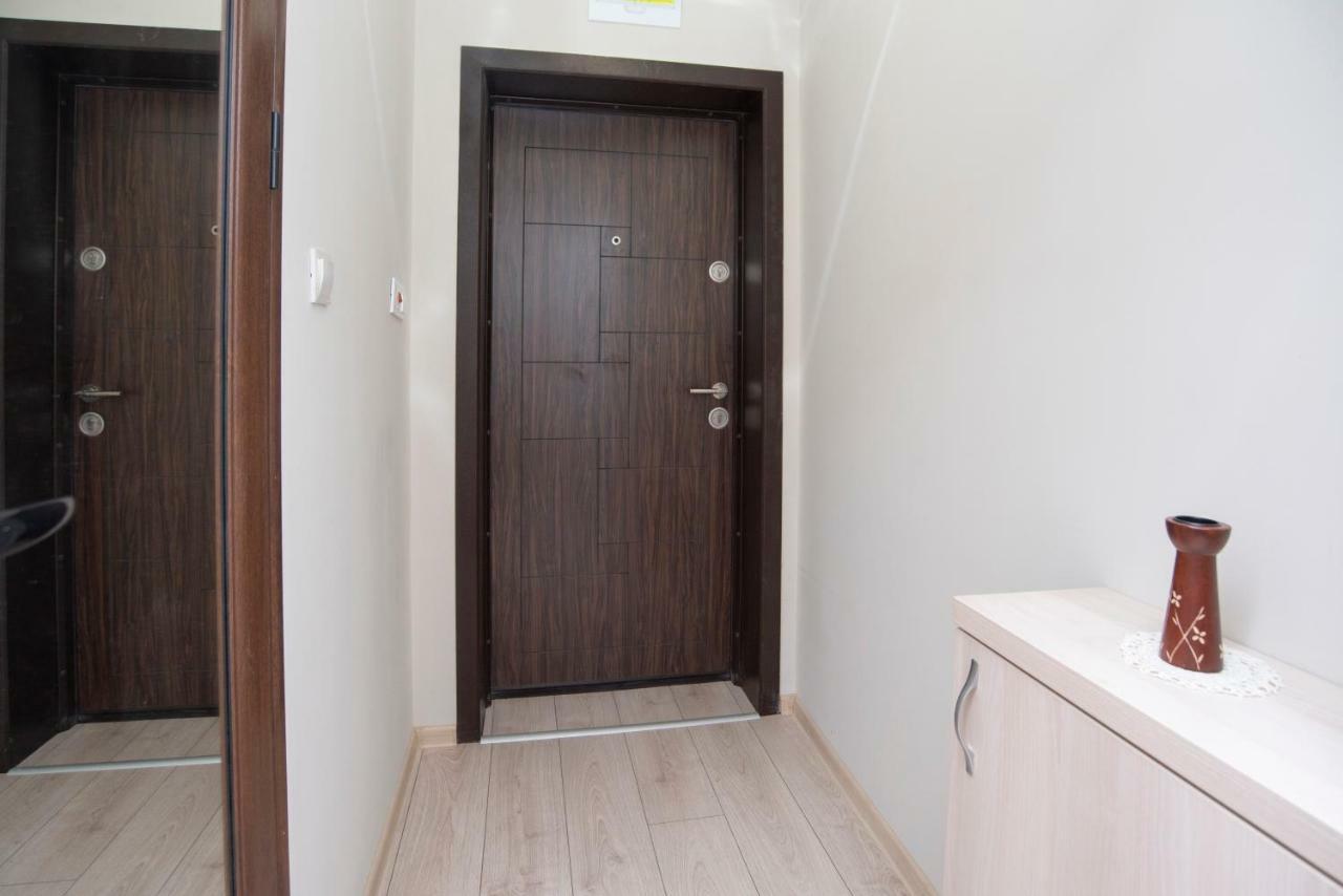 Lynn'S Oasis-Ocean Touch In Core Downtown Apartamento Burgas Exterior foto