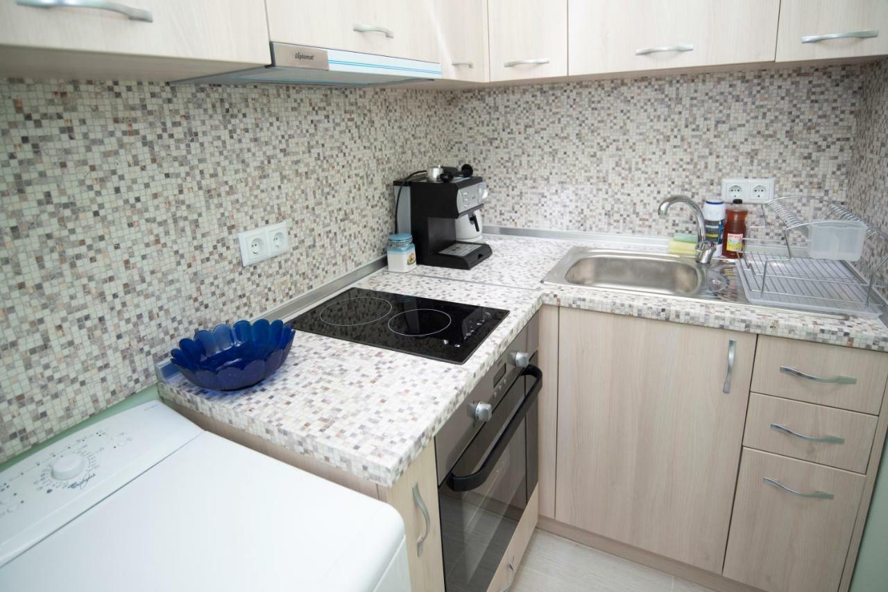 Lynn'S Oasis-Ocean Touch In Core Downtown Apartamento Burgas Exterior foto